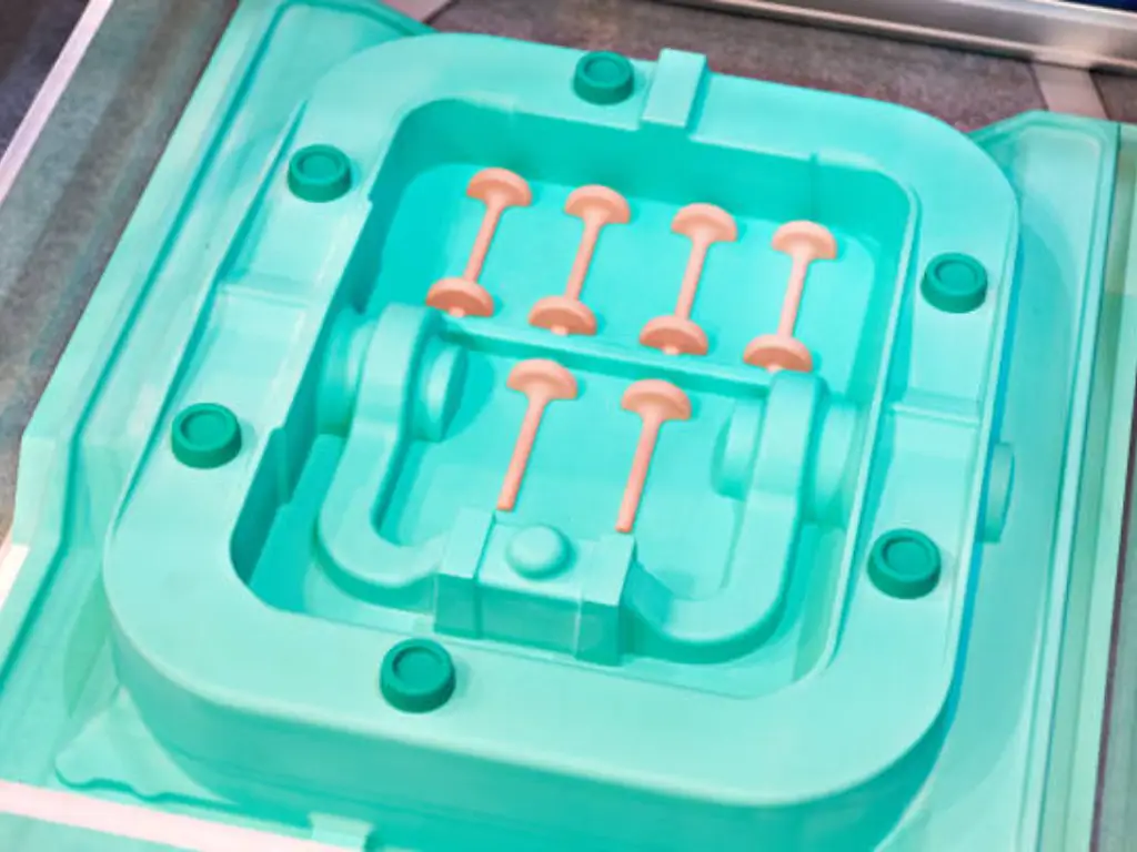 plastic mold design