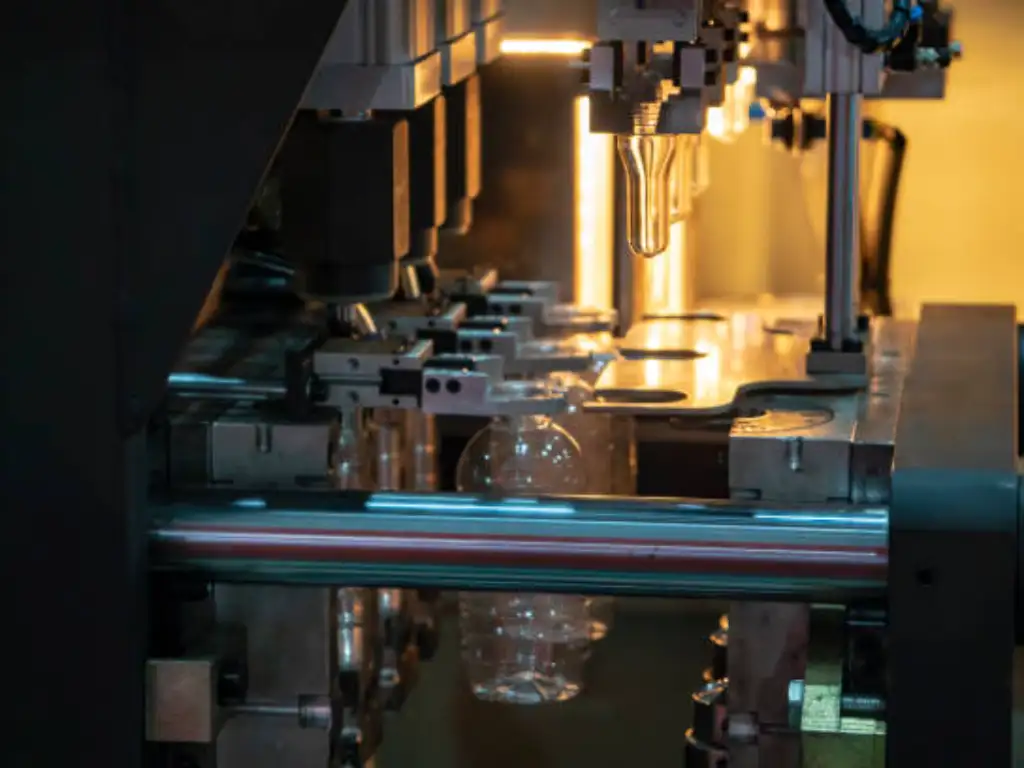 injection molding makers